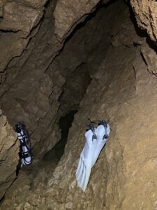 Eintauchstelle der Höhlentaucher bei Fleurier